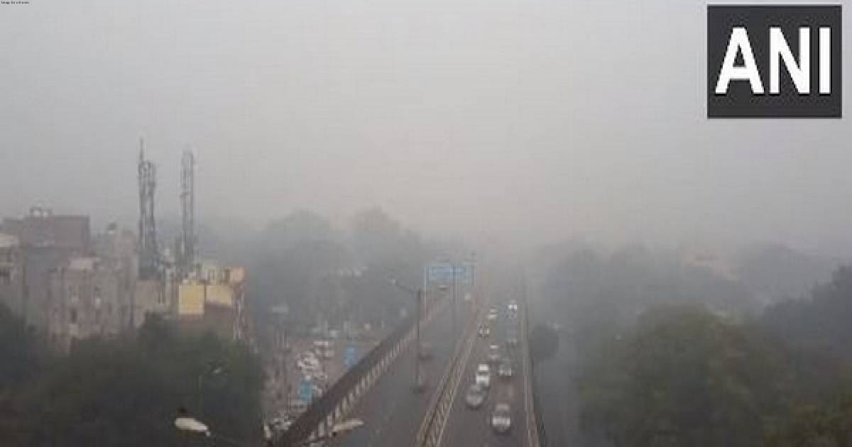 Delhi shivers at 3.6 degree Celsius, lowest minimum temperature this season; Fog delays flights, trains
